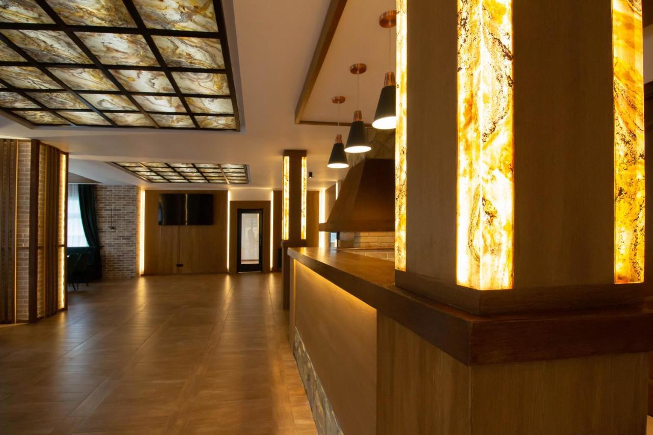 Berghaus Bucovina Hotel Câmpulung Moldovenesc Buitenkant foto