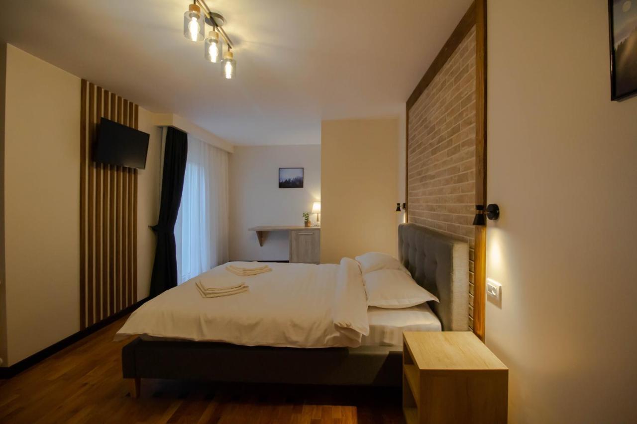 Berghaus Bucovina Hotel Câmpulung Moldovenesc Buitenkant foto