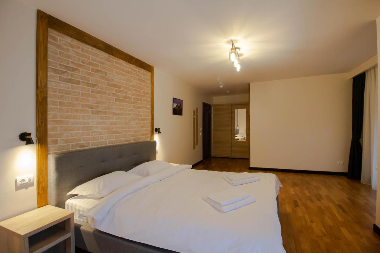 Berghaus Bucovina Hotel Câmpulung Moldovenesc Buitenkant foto