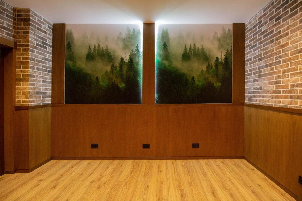Berghaus Bucovina Hotel Câmpulung Moldovenesc Buitenkant foto